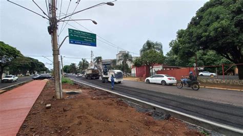 Obras na avenida Presidente Kennedy dificultam andamento do trânsito na