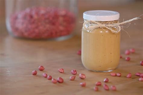 Vídeo como fazer pasta de amendoim de um jeito prático BOA FORMA