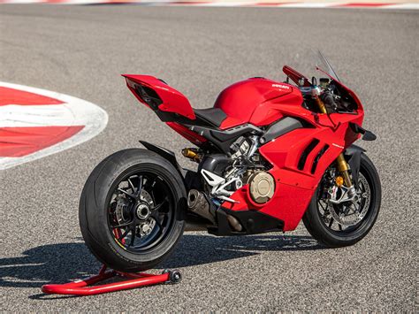 Ducati Panigale V4s 2020 On Review