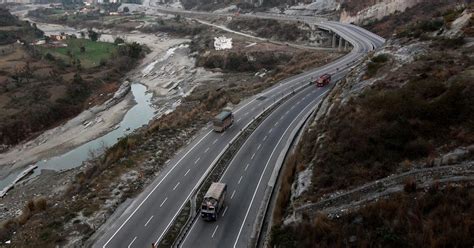 Jammu Srinagar National Highway Reopens For Traffic Daily Excelsior