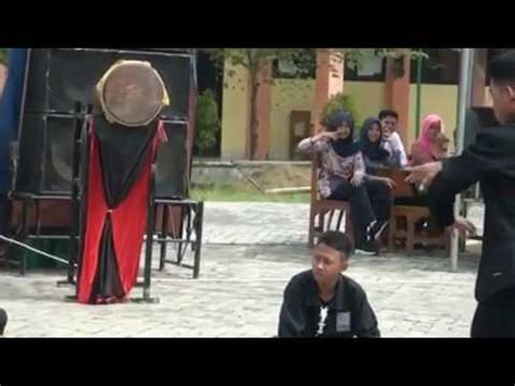 Aksi Silat Yg Bikin Heboh Siswa Siswi Di Smkn 9 Kab Tangerang YouTube