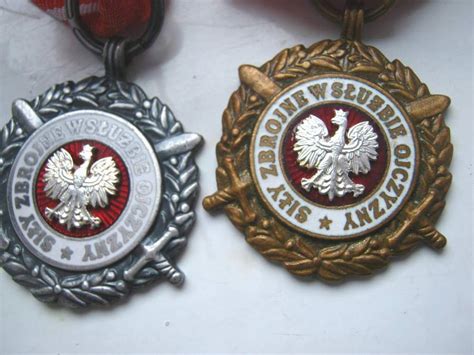 SIŁY ZBROJNE W SŁUŻBIE OJCZYZNY MEDAL ODZNACZENIE 2 SZTUKI 15089697542