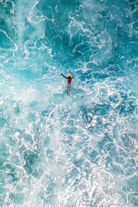 Surfing Paradise: Top Luxury Surf Resorts in the Maldives