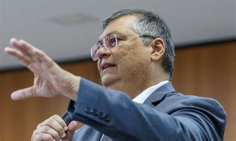 Flávio Dino nega ao Senado liberação de emendas parlamentares suspensas