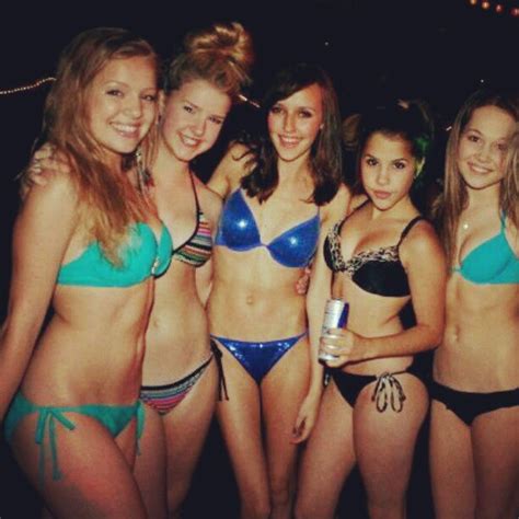 Kelli Berglund Bikini Slimpics