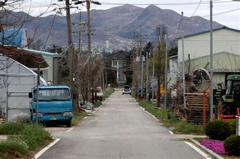 Isolated DMZ village spots a glimmer of hope in meeting of the Koreas ...