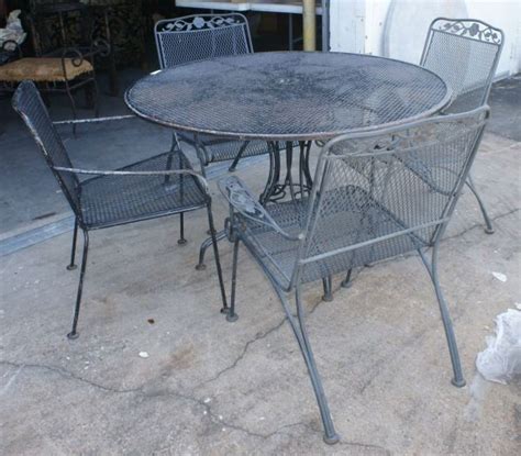 35A VINTAGE WOODARD WROUGHT IRON PATIO FURNITURE Lot 35A