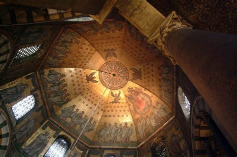 Exploring the Majestic Aachen Cathedral Interior: Unseen Wonders Await ...