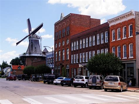 Franklin Street Downtown Pella Ia This Is The Town Where Flickr