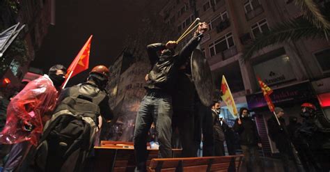 Turquia Vive Dia De Mais Protestos Ap S Morte De Jovem Atingido Pela