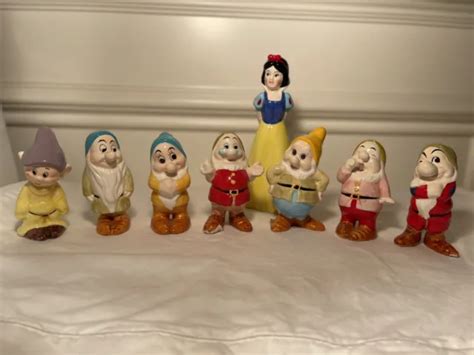 Disney Snow White Dwarfs Bashful Doc Dopey Grumpy Happy Sleepy