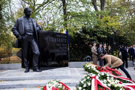 Pomnik Wojciecha Korfantego stanął w Warszawie Mam nadzieję że nikt