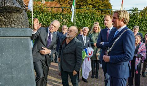 Geervliet Sluit Herdenking Rampjaar Af Met Onthulling Borstbeeld