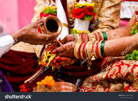 1210 Dulha Dulhan Images Stock Photos And Vectors Shutterstock