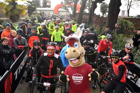 GRAN FONDO STRADE BIANCHE BY TREK LA FESTA DEI 5000 TRA LE CRETE SENESI