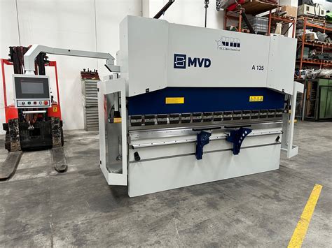 Pressa Piegatrice Mvd 3100 X 135 Ton Cnc 4 Assi A Series