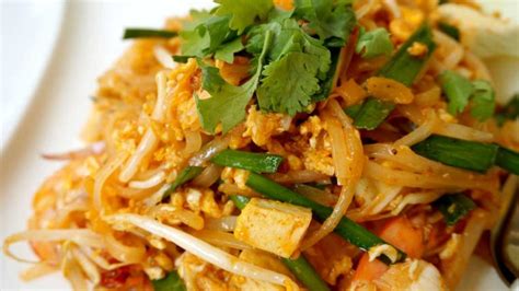 The Best Food in Thailand: 10 Dishes You Must Try When in Thailand ...