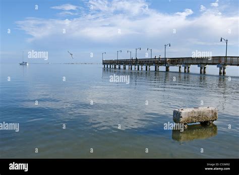 Indian River Lagoon IRL fishing pier Jensen beach causeway Florida ...