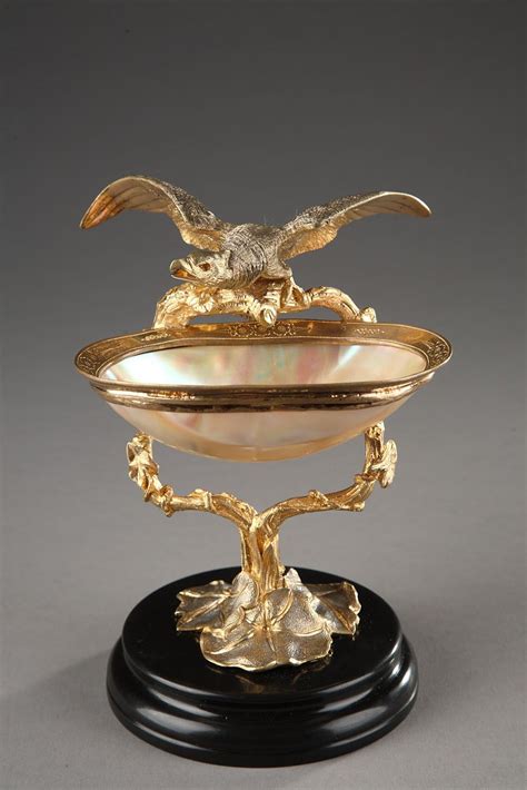 BAGUIER Decorated With A Bronze Parrot On A Mother Of Pearl Shell 1880