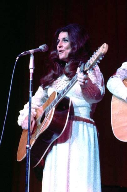 Anita Carter Photo by Michael Ochs Carter Family, Country Musicians ...