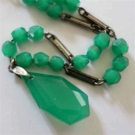 Antique Art Deco Faceted Chrysoprase Green Glass Bead Necklace