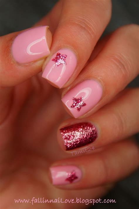 50+ Cool Star Nail Art Designs With Lots of Tutorials and Ideas - Hative