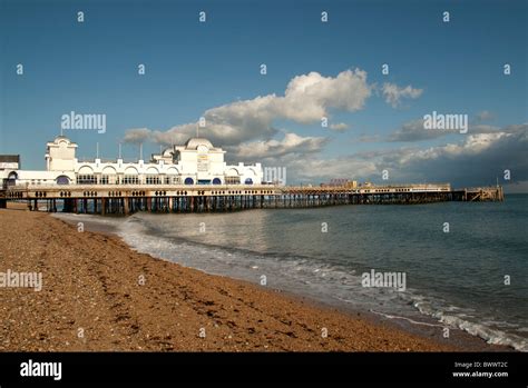 southsea pier Stock Photo - Alamy