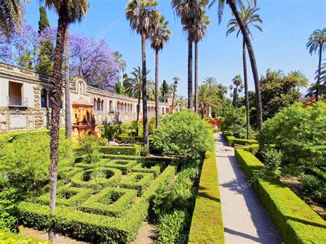 Gardens in Alcazar of Seville, Spain — Stock Photo © karkozphoto #35978623