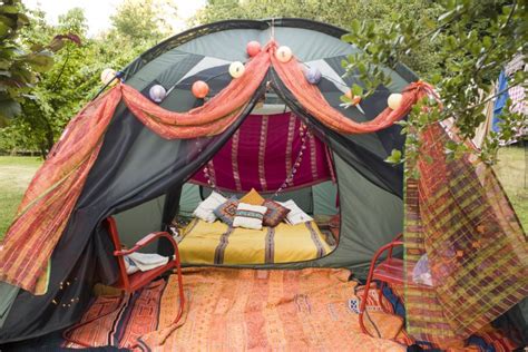 The 5 Things You Can't Live Without for Glam Camping | Estilo Tendances