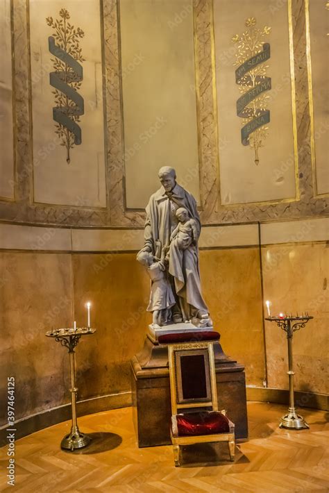 Interior Of Saint Vincent De Paul Church Eglise Saint Vincent De Paul