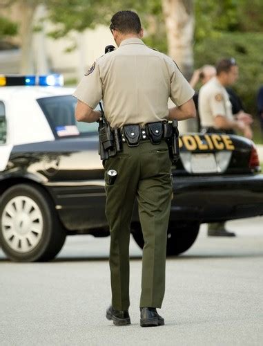 San Diego Sheriff's Department to hire for 2,000 jobs - California Bail ...