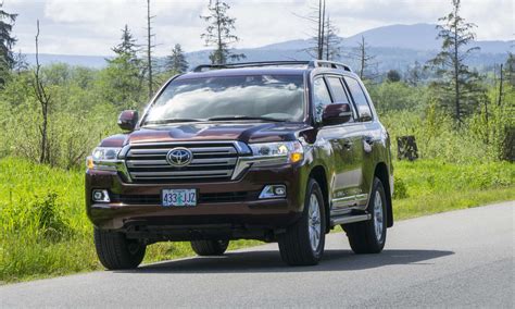 2017 Toyota Land Cruiser: Review - » AutoNXT