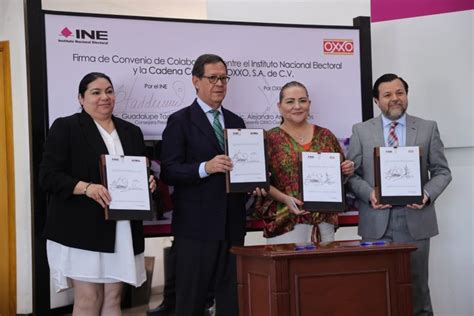 Firma INE convenio con FEMSA y OXXO para impulsar la participación