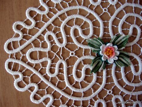 MACRAME RUMENO POINT LACE CUORI In SIMBIOSI