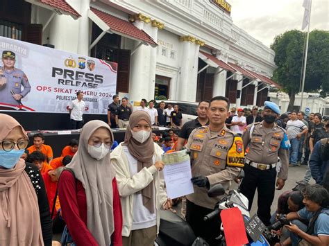 Polrestabes Surabaya Ungkap Kasus Kejahatan