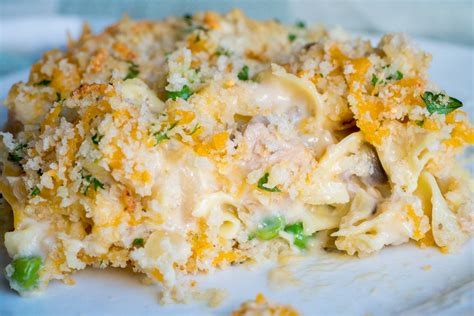 Mom’s Classic Tuna Noodle Casserole – Live Play Eat