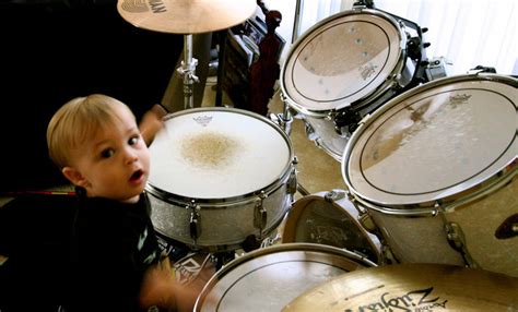 Mon enfant veut apprendre à jouer de la batterie Que faire