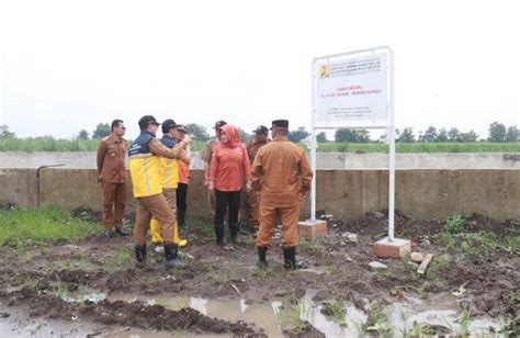 Tangani Banjir Pemkab Mojokerto Terjunkan Alat Berat