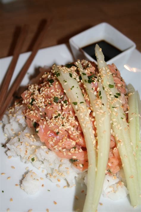 Tessons Et Macarons Chirashi Au Saumon Mariné