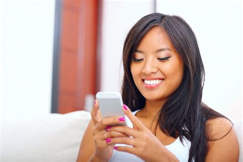 Sexting Now Mainstream As Half Of U S Adults Send And Receive