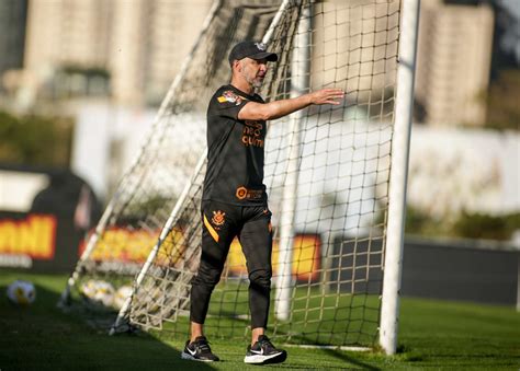 Trabalho T Tico Corinthians Segue Prepara O Para Enfrentar O