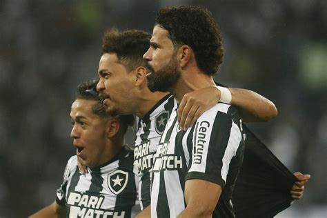 VÍDEO Melhores momentos de Botafogo 3x0 Bahia pelo Campeonato