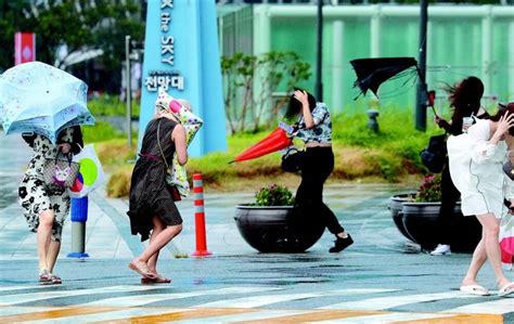 每秒40米强风 600毫米雨水炸弹台风卡努今天袭击韩半岛 东亚日报