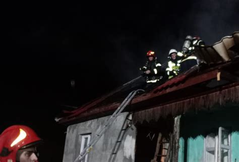 Incendii la o casă de locuit din Negrilești și la o casă gospodărească