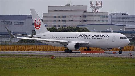 jal boeing  er winglets jaj takeoff  nrt  youtube