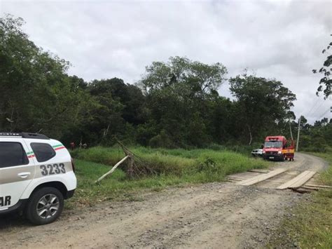 Corpos são encontrados amarrados fita adesiva no Norte de SC