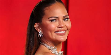 Chrissy Teigen Posts Photo Showing Breast Lift Scars