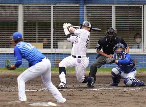 ＜練習試合 ヤ・d＞3回、村上は空振り三振に倒れる（撮影・沢田 明徳） ― スポニチ Sponichi Annex 野球