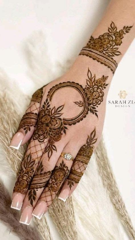 Pin Di Mehwish Su Mehndi Designs Semplici Disegni Mehndi Tatuaggi