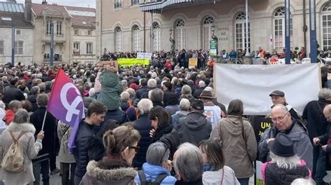 EN IMAGES Manifestation Dans Les Rues De Remiremont Pour Le Maintien